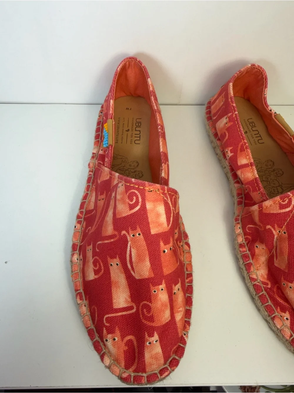 Ubutu Slip-On Espadrille Flats - Coral Pink with Cat Pattern